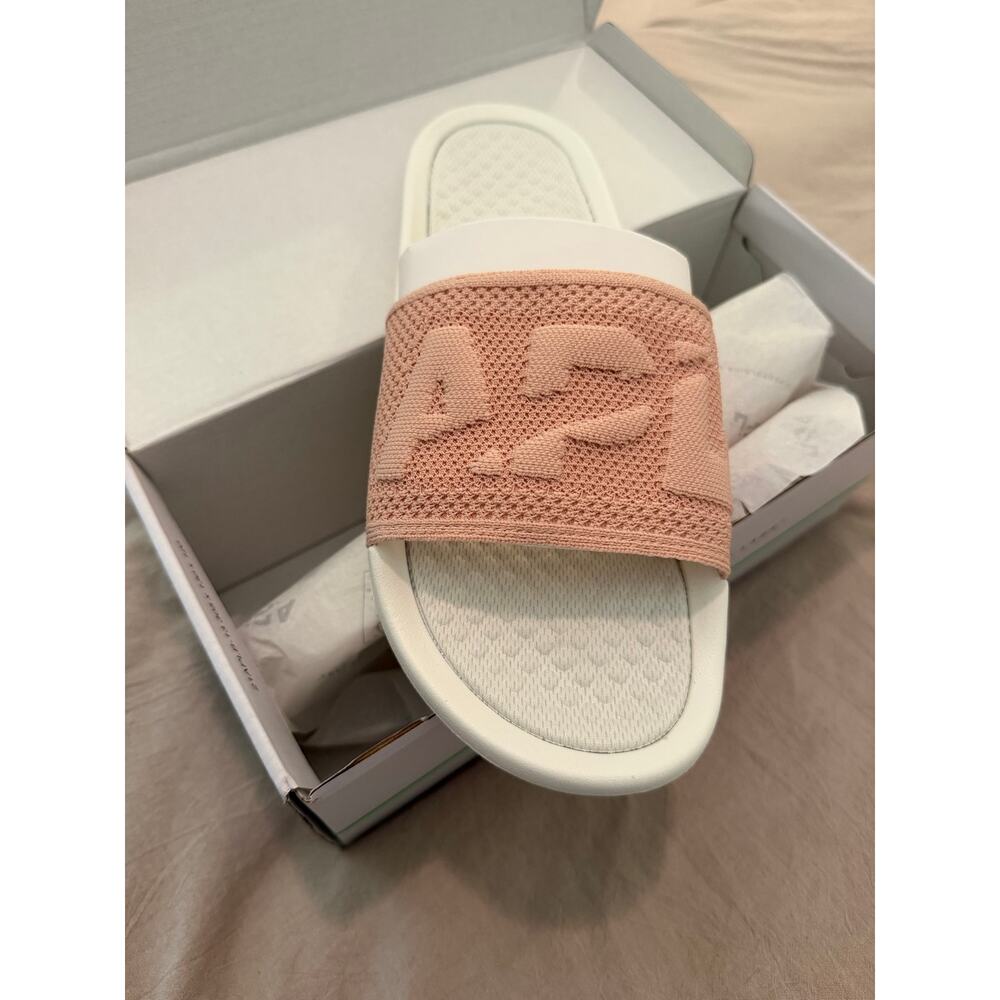 New Women’s APL Iconic ivory blush slides sandals techloom 11 - Picture 2 of 5